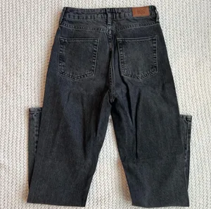 BDG High Rise Mom Jeans in Black thumbnail 3