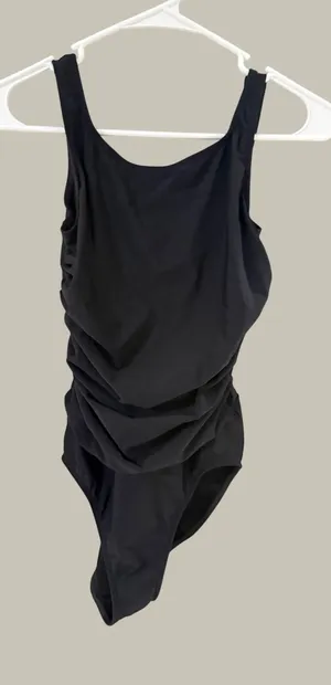 Shape FX Swim Womens Black Ruched Front One‎ Piece Swimsuit Size 6 C-3776 thumbnail 1