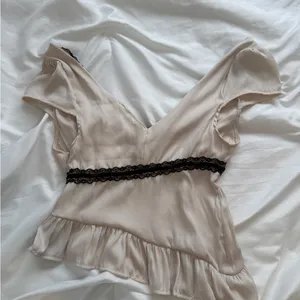 La Hearts Cream and Black Lace Top thumbnail 4