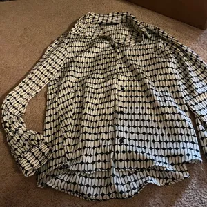 Zara small white button‎ down blouse thumbnail 9