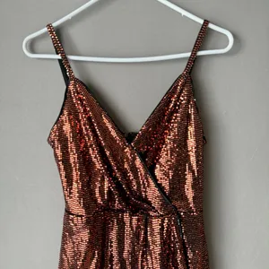 GUESS Moody MobWife Holiday Metallic‎ Sequin Wrap Mini Dress 4 Copper thumbnail 2
