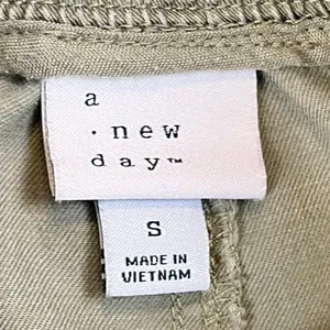 A New Day Army Green Cargo Pull-on Jogger Pants Small thumbnail 3