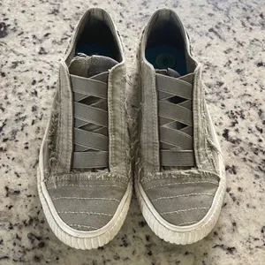 Blowfish Malibu Play Sneakers Women 8 Olive Green Distressed Canvas Slip On Boho thumbnail 3