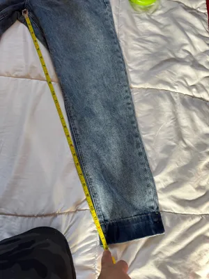 Tags: mom jeans, high rise jeans, light wash denim, casual, trendy, women’s jeans, American Eagle, size 4. thumbnail 12