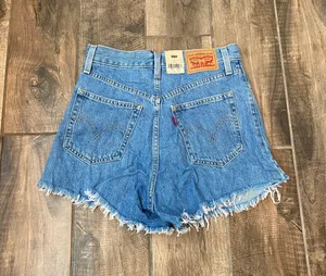 Levi's High Waisted Mom Jean Shorts thumbnail 6