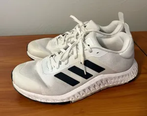 Adidas Everyset Trainer Running Workout Athletic Tennis Shoe White Black Wmn 8.5 thumbnail 1