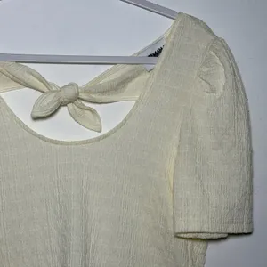 Cream Textured Puff Sleeve Tie Back Crop Top‎ Shirt thumbnail 6