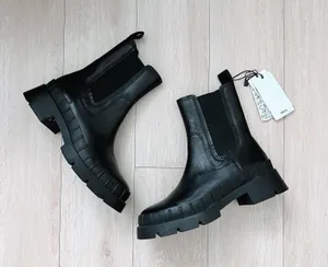 Mango Chelsea Boots thumbnail 1
