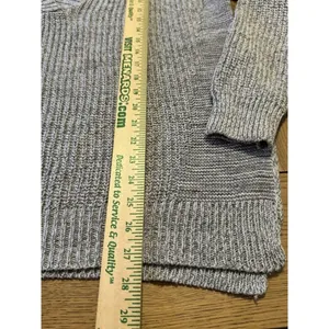 Anthropologie Silence + Noise Knit Side Slit Step Hem V Neck Sweater Size Medium thumbnail 4