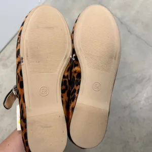 A New Day Leopard Print Crisscross Mary Jane Flats Brown Animal Print Size 6.5 thumbnail 4
