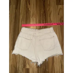 Wild Fable Women's Sz 6 Super High Rise Cutoff‎ Off-White Denim Jean Shorts thumbnail 3