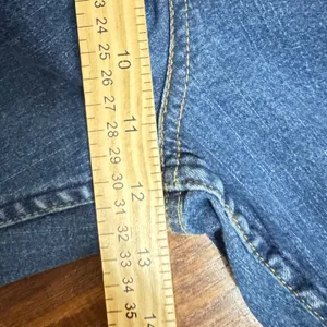 Signature by Levi Strauss & Co Womens Bootcut Jeans Sz 16 Short Medium Wash Blue thumbnail 7