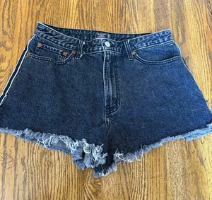 Abercrombie and Fitch High-Rise Black Denim Frayed Hem Women's Shorts thumbnail 1