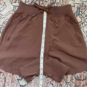 Lululemon License to Train High-Rise Short 4" in Dark Oxide Size 2 Brown Taupe thumbnail 8