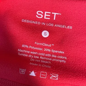 Set Active Red Short Sleeve Scoop Neck Crop Top Leggings Athletic Set Size S thumbnail 5