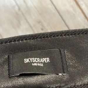 NWT Express Womens 14L Pants‎ Satin Coated Black Skyscraper Mid Rise Split Hem thumbnail 11