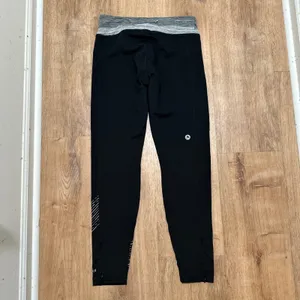 Marmot | Women's Black‎ Gray Athletic Workout Capri Cropped Leggings, Size L thumbnail 2