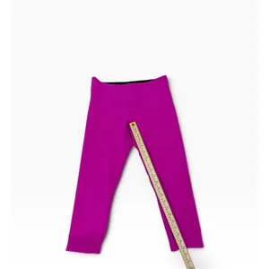 Lululemon Bright Pink High-Rise Cropped Leggings Women Size 6 thumbnail 5