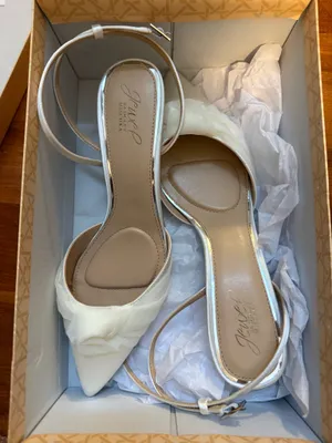 Badgley Mischka Heels thumbnail 1