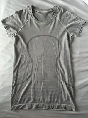 Lululemon Swiftly Tech Short Sleeve 2.0 thumbnail 1