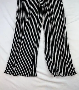 Jumpsuit Size M thumbnail 9