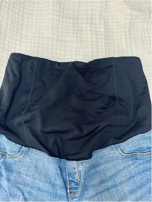 Women's Isabel Maternity Blue Distressed Bermuda Shorts Size 8 thumbnail 4