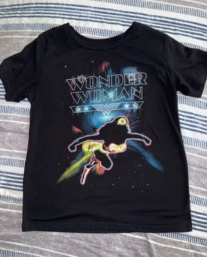 Wonder Woman Black Graphic Tee thumbnail 1