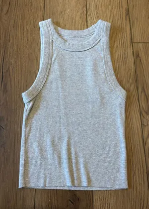 Aerie tank  thumbnail 1