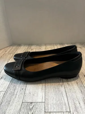 CLARKS Candra Glare Black Leather Ballet Flats Womens SIZE 7M Academia Buckle thumbnail 4
