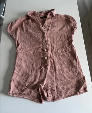 VICI Womens Dusty Rose Pink Textured Gauze Button Front Romper S/M Short Sleeve thumbnail 1