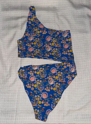 Skatie One-Piece Swim thumbnail 1