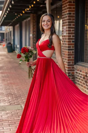 Sherri Hill Prom Dress Red thumbnail 3