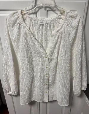 Gap Women’s Medium Pullover thumbnail 1