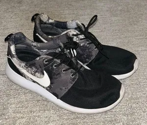 Nike  thumbnail 1