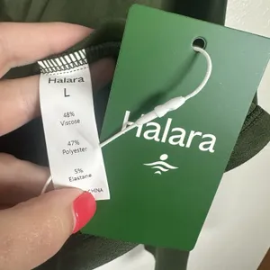 NEW Halara V-Neck Long Sleeve Work Top Womens Size Large Green Office Minimalist thumbnail 4