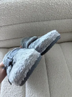 UGG Slides Fur  thumbnail 6