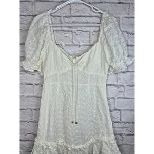 NWT Selfie Leslie Hayden White Eyelet Cotton Milkmaid Puff Sleeve Mini Dress M thumbnail 4