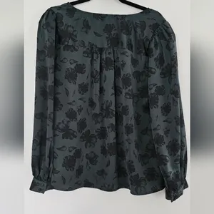 Ava & Viv Hunter green silk blouse w, black floral print. thumbnail 4