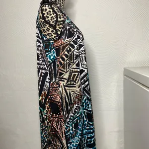 JohnPaulRichard Black and Teal Geometric Maxi Dress thumbnail 5