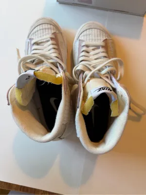 Nike Blazer Mid ‘77 High Tops thumbnail 6