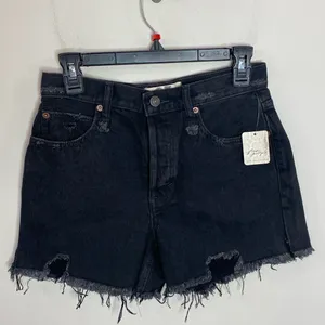 Free People Makai Cutoff Jean Shorts in Washed Black size 25 thumbnail 2