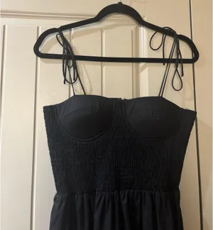 Boutique Black midi dress thumbnail 2