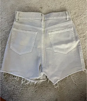 90s Girlfriend Light Khaki PacSun Shorts thumbnail 3