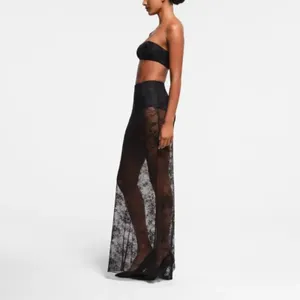 Skims ultra fine lace long women's skirt M Onyx NWT ( SOLD OUT) thumbnail 3