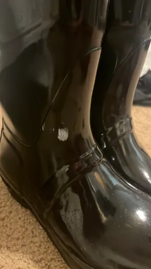 Rain Boots thumbnail 2