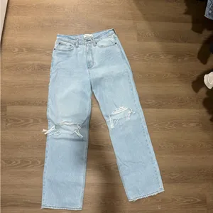 NEW ABERCROMBIE AND FITCH jeans size 4 thumbnail 5