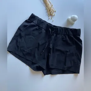 Lululemon On The Fly Woven Short Inseam 2.5" Black Size 12 thumbnail 3
