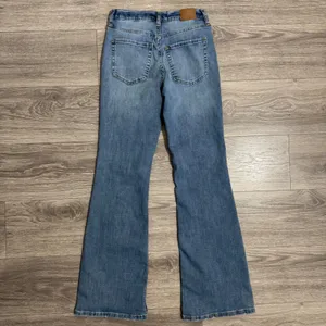 Aeropostale‎ Womens High Rise Flare Jeans 24x31 in Medium Wash Blue Size 2 Boho thumbnail 2