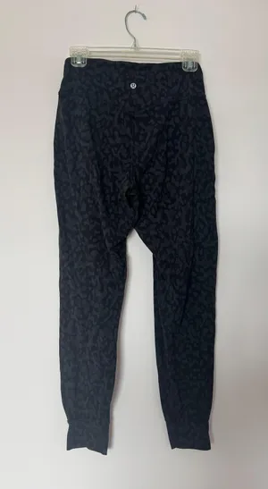 Lululemon Align Joggers thumbnail 2