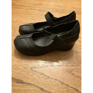 Sonoma Black Leather Mary Jane Wedge Heels Hook & Loop Strap Round Toe 8.5M thumbnail 2